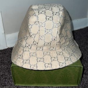 Gucci bucket hat